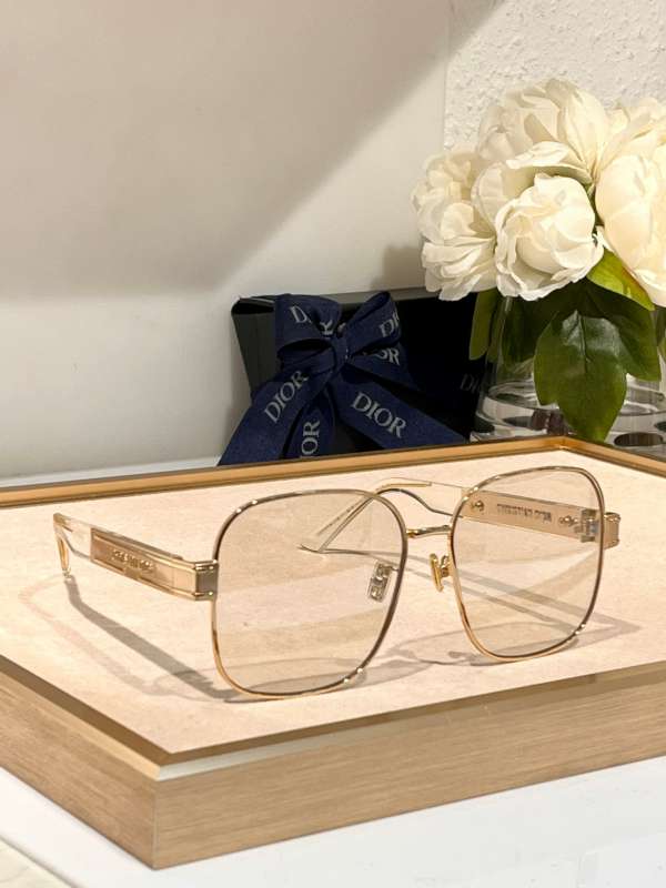 Picture of Dior Sunglasses _SKUfw53691824fw